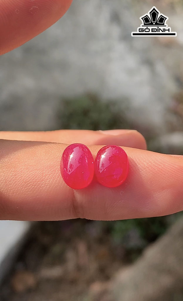 Cặp Đá Ruby Lục Yên 2,5cts