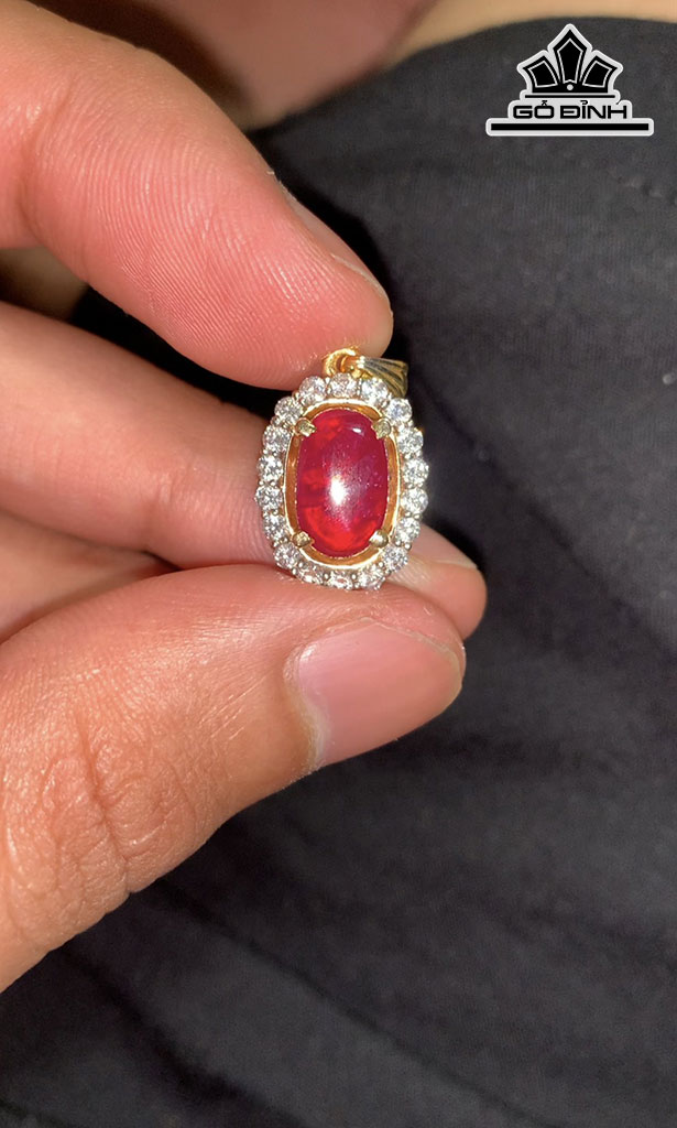 Mặt Dây Chuyền Đá Ruby Lửa