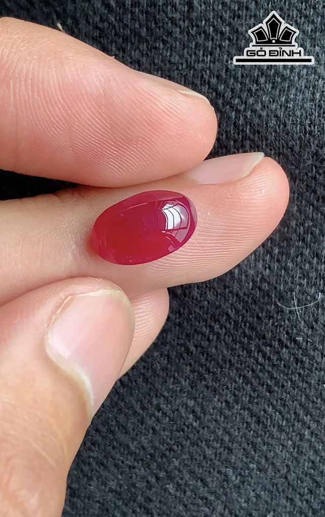 Viên Đá Ruby Lục Yên Cao 11,8 Ngang 7,5 Sâu 4,3 (mm) 4cts