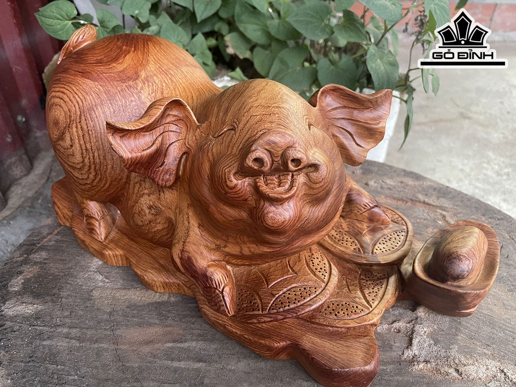 Tượng Heo Gỗ Hương Cao 17 Ngang 37 Sâu 16 (cm)