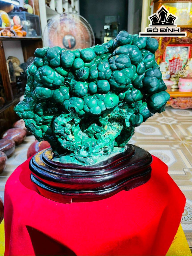 Tác Phẩm Đá Malachite Cao 25 Ngang 26 (cm) 6kg