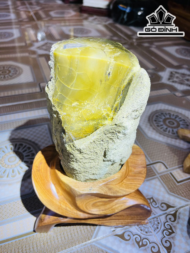 Tác Phẩm Gỗ Hóa Ngọc Cao 26 (cm) 3,3kg
