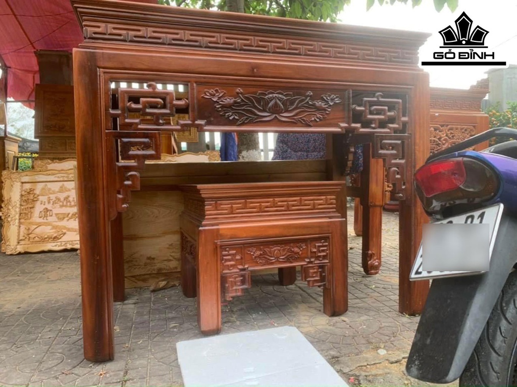 Áng Thờ Gỗ Căm Xe Cao 147 Ngang 147 Sâu 86 Bàn Cơm 67x67 (cm)