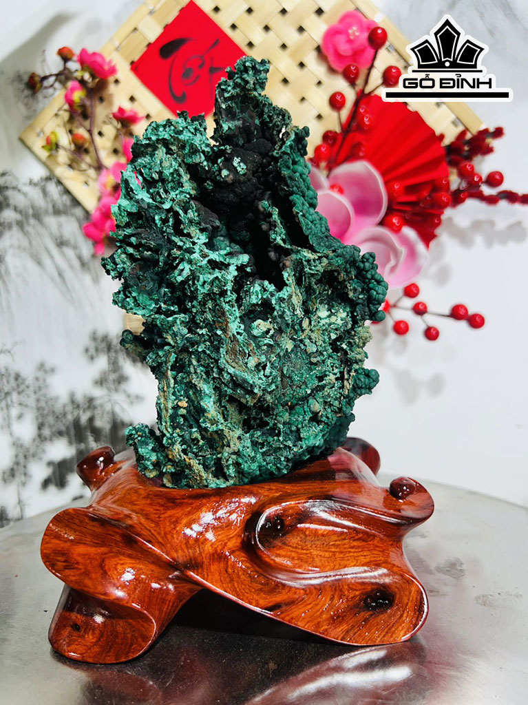 Tác Phẩm Đá Malachite Cao 23 Ngang 16 (cm) 1,6kg