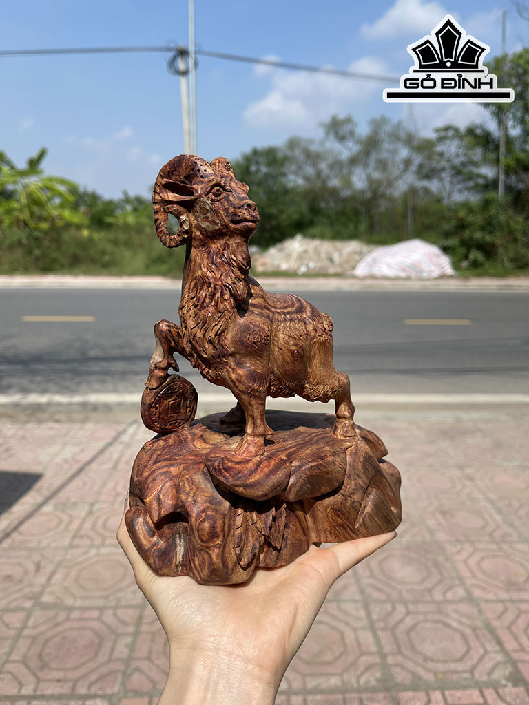 Tượng Nhất Dương Gỗ Sưa Cao 20 Ngang 18 Sâu 12 (cm)