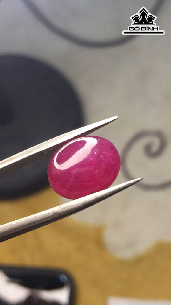 Viên Đá Ruby Đỏ Cao 7,5 Ngang 10,6 Sâu 13 (mm) 11,8cts