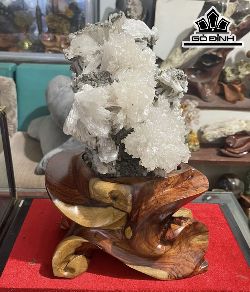 Bông Hoa Ưu Đàm Đá Trầm Tích Cao 32 (cm) 6kg