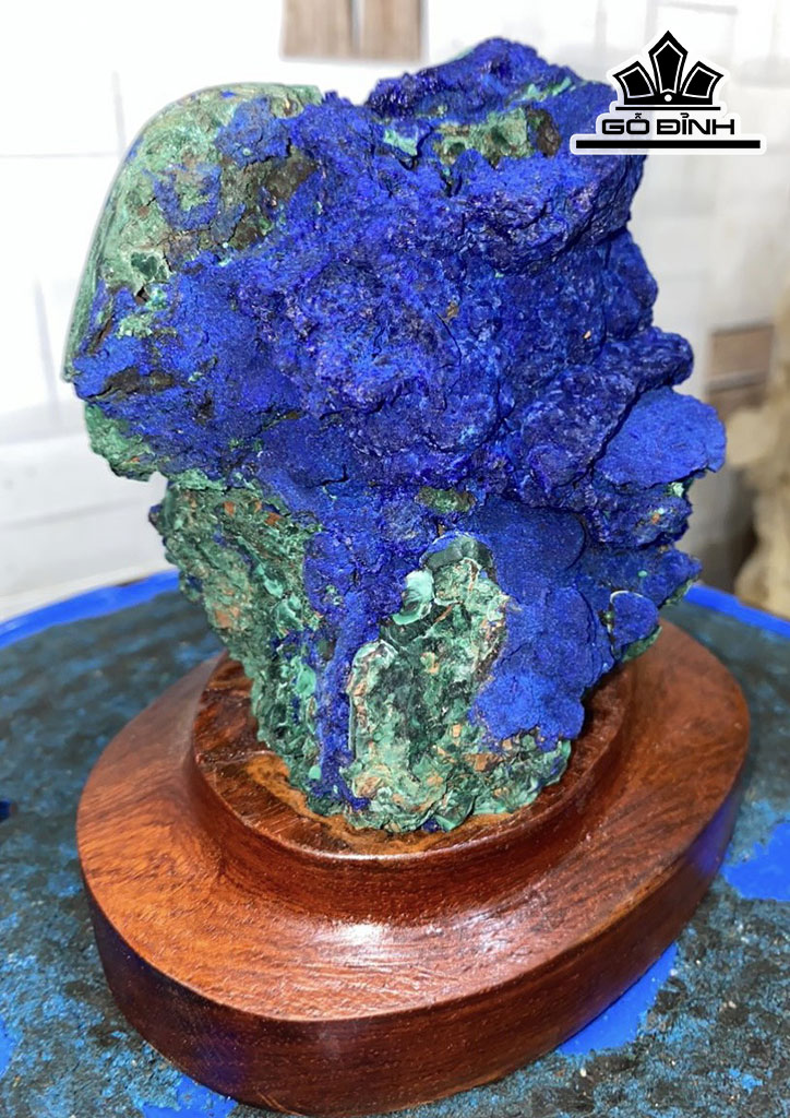 Tác Phẩm Đá Azurite Cao 14 (cm) 1,5kg