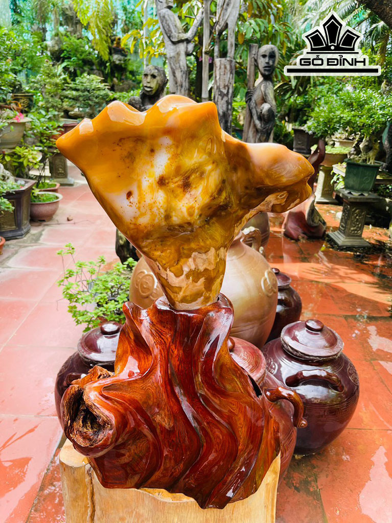 Tác Phẩm Đá Mã Não Cao 60 (cm) 29,5kg