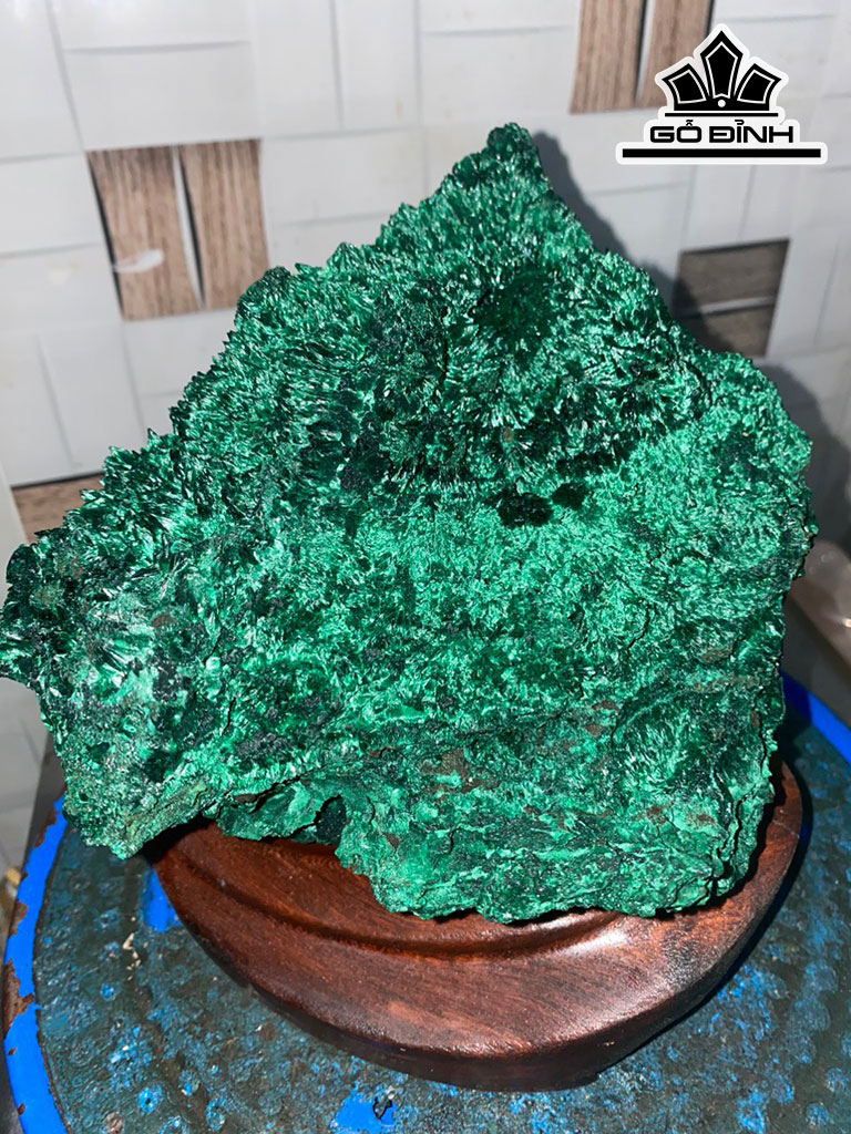 Tác Phẩm Đá Malachite Cao 20 Ngang 16 (cm) 4,4kg