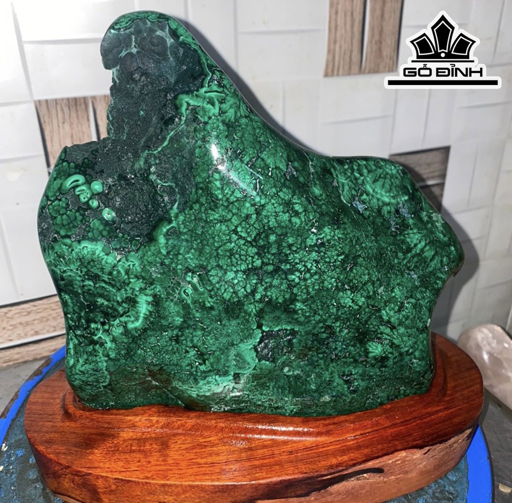 Tác Phẩm Đá Malachite Cao 22 Ngang 20 (cm) 5,4kg