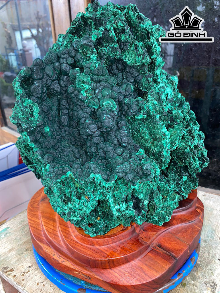 Tác Phẩm Đá Malachite Cao 33 (cm) 15,4kg