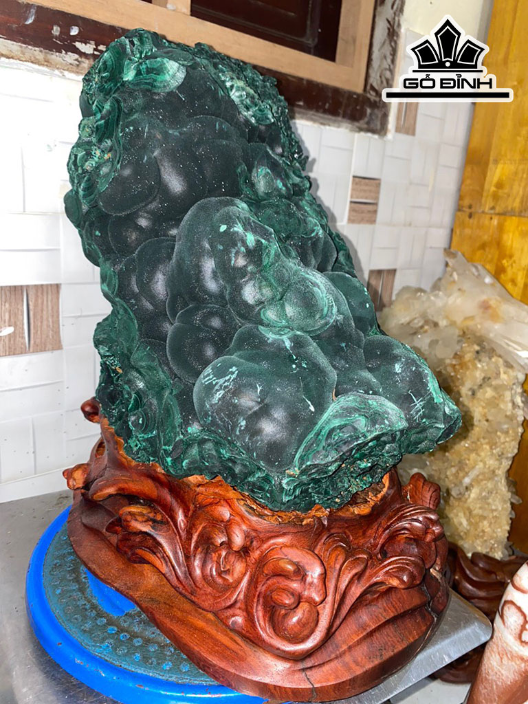 Tác Phẩm Đá Malachite Cao 38 (cm) 25kg