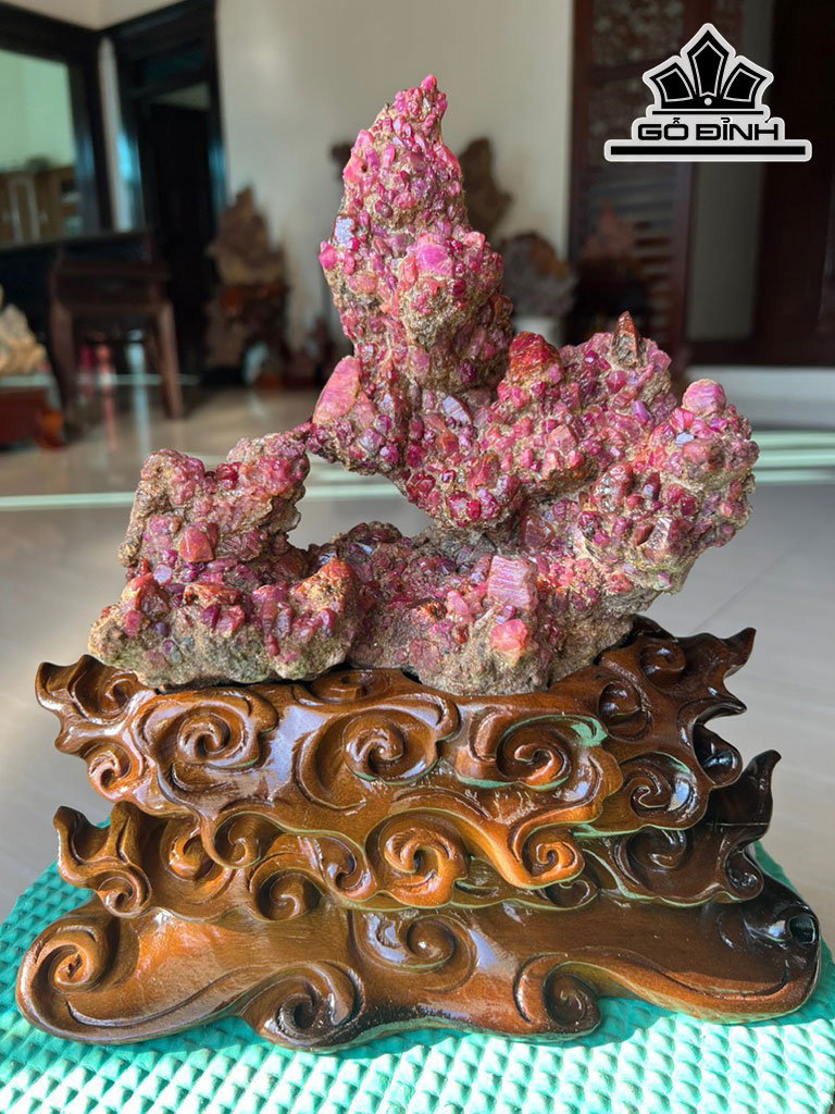 Tinh Thể Đá Ruby Cao 25 (cm) 2,7kg