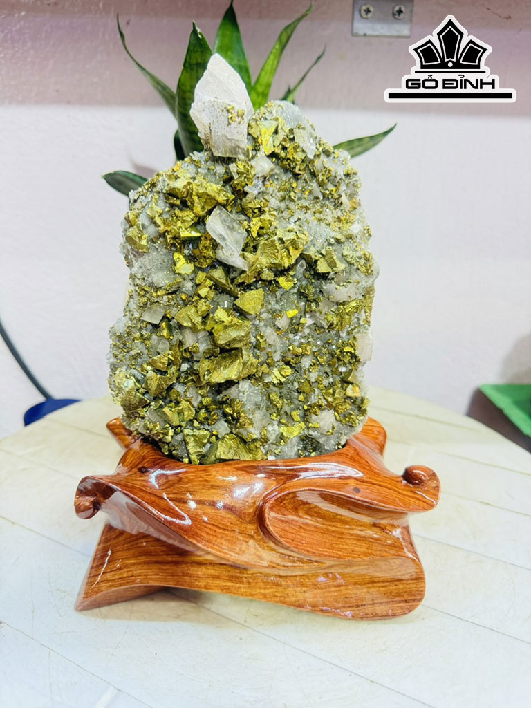 Vàng Găm Tinh Thể Đá Pyrite Cao 24 Ngang 12 (cm) 2,2kg
