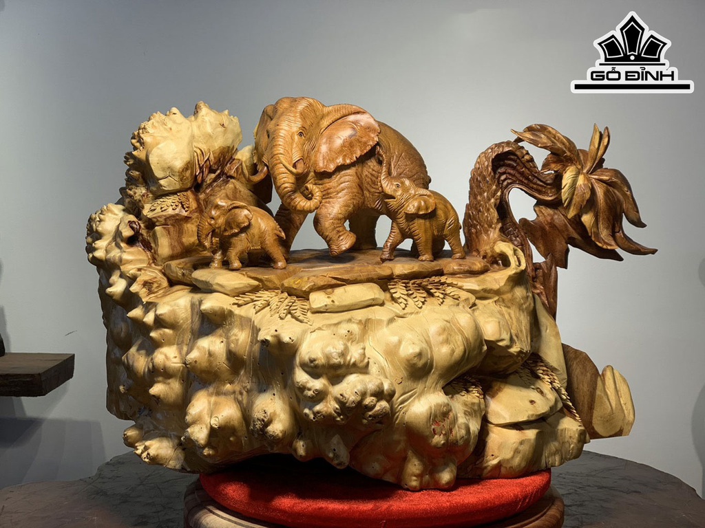 Tượng Gia Đình Voi Gỗ Nu Hương Cao 38 Ngang 60 Sâu 33 (cm)