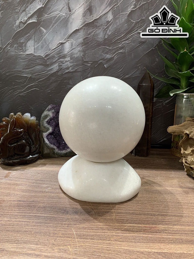 Bi Cầu Đá Serpentine Trắng Cao 22,5 Đường Kính Hạt 16,5 (cm)