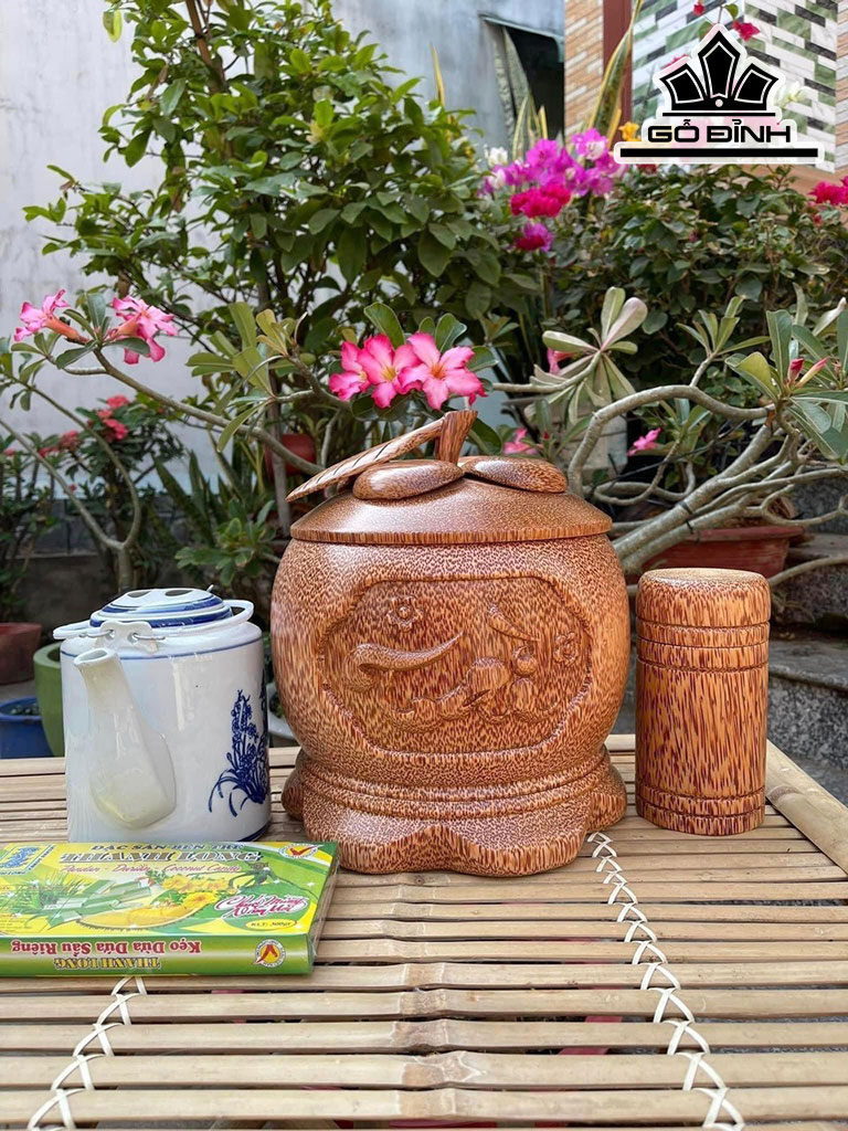 Vỏ Bình Giữ Nhiệt Nắp Măng Cụt Khắc Chữ Tài Gỗ Dừa Loại 1 Lít