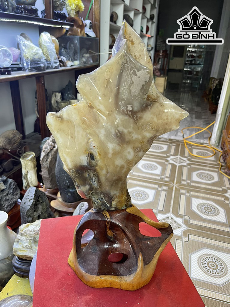 Tác Phẩm Đá Ngọc Can Thạch Cao 46 (cm) 2,9kg