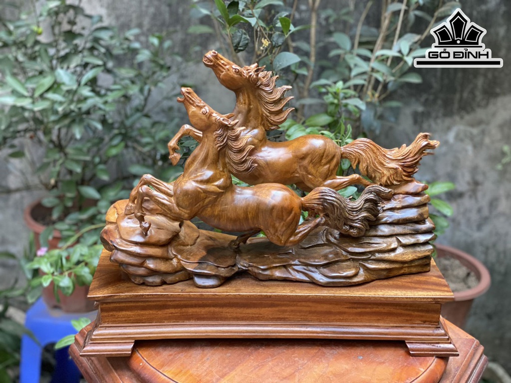 Tượng Song Mã Uyên Ương Gỗ Xá Xị Cao 31 Ngang 50 Sâu 14 (cm)
