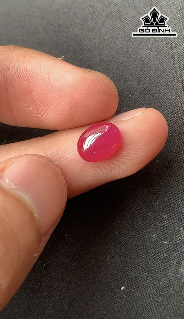 Viên Đá Ruby Lục Yên Cao 9,6 Ngang 7,2 Sâu 3,7 (mm) 2,75cts