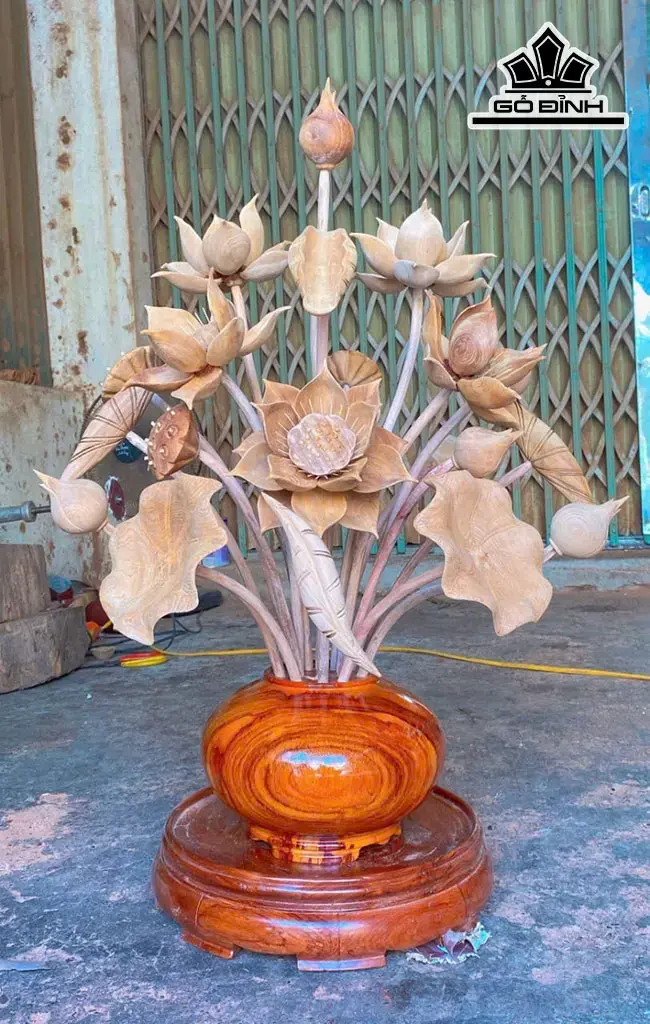 Bình Hoa Sen 19 Bông Gỗ Ngọc Am Bình Gỗ Hương Đỏ Cao 80 Ngang 55 (cm)