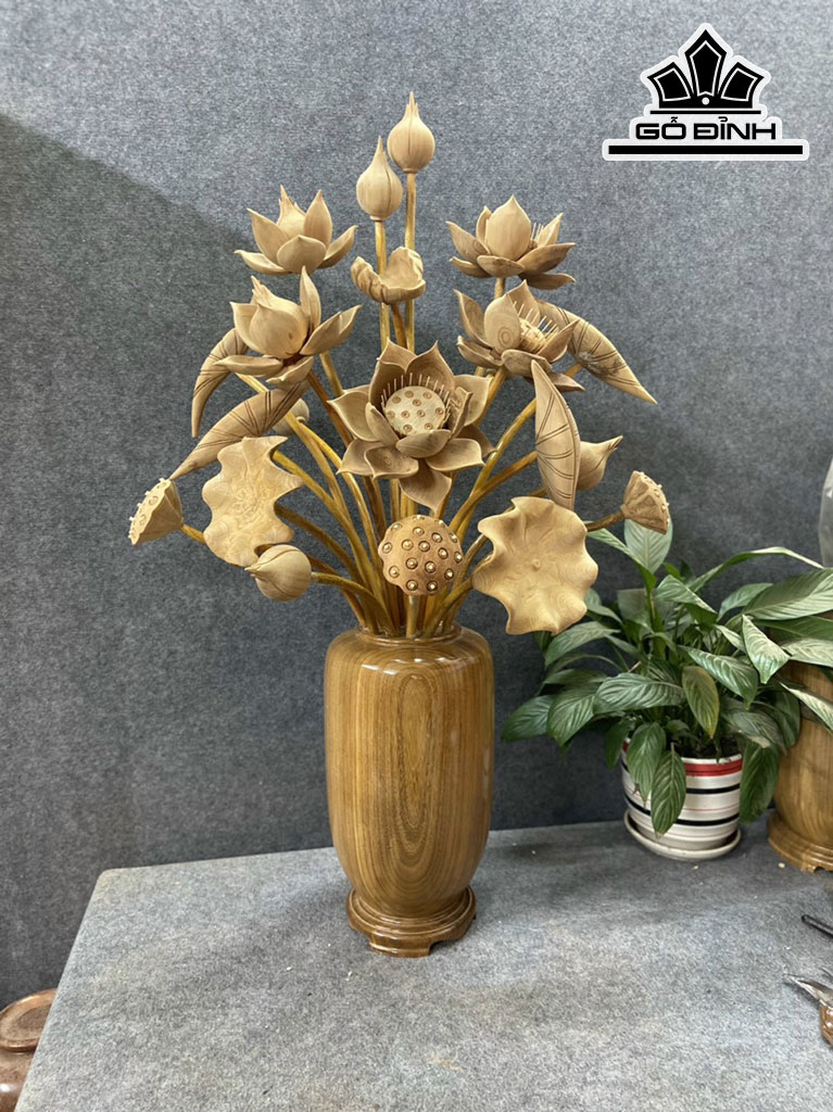 Bình Hoa Sen 21 Bông Gỗ Ngọc Am Bình Gỗ Cẩm Vàng Cao 95 Ngang 55 Sâu 40 (cm)