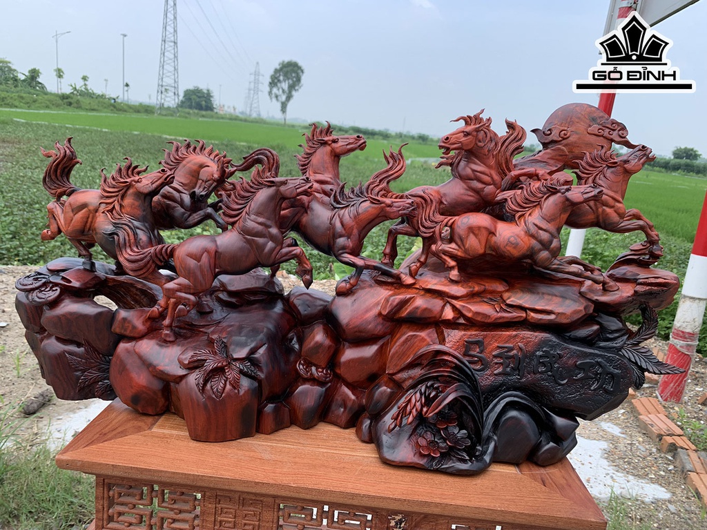 Tượng Mã Đáo Thành Công Gỗ Trắc Cao 46 Ngang 90 Sâu 23 (cm)