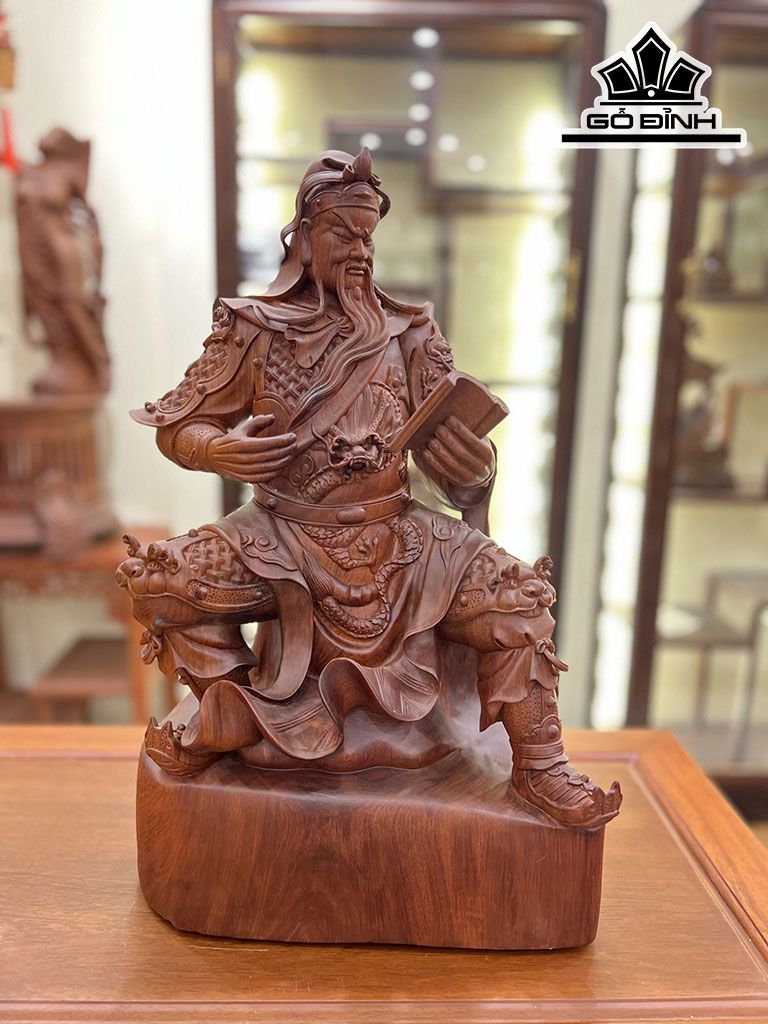 Tượng Quan Công Đọc Sách Gỗ Hương Cao 50 Ngang 33 Sâu 22 (cm)