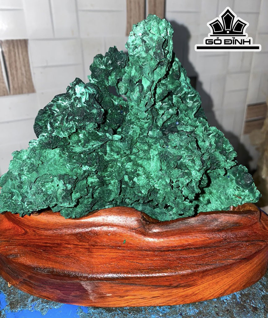 Tác Phẩm Đá Malachite Cao 18 Ngang 18 (cm) 1,7kg