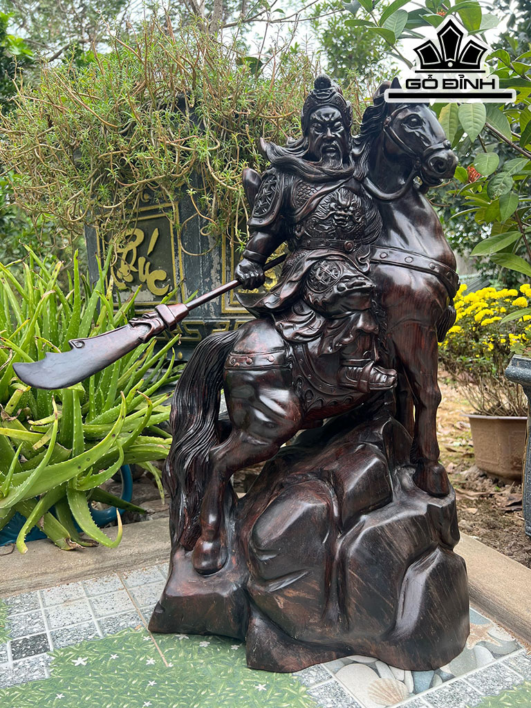 Tượng Quan Công Cưỡi Ngựa Gỗ Trắc Cao 62 Ngang 35 Sâu 22 (cm)