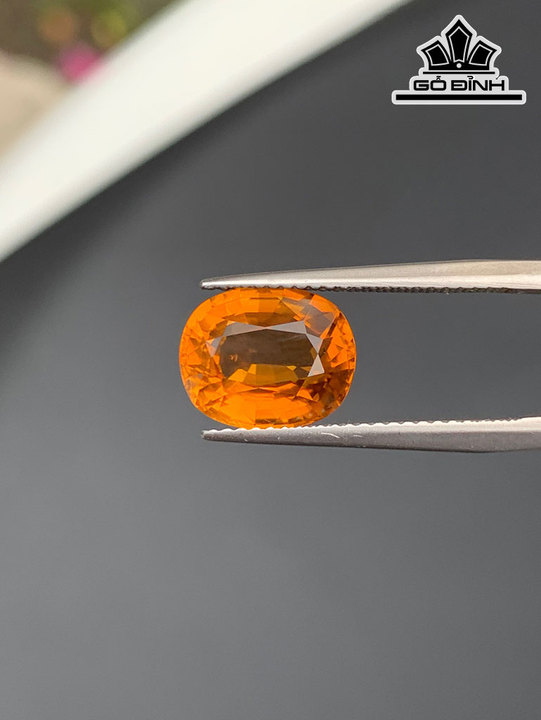 Viên Đá Tourmaline Vàng Cao 10,5 Ngang 8,5 Sâu 5,8 (mm) 3,53cts