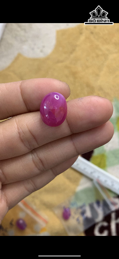 Viên Đá Ruby Cao 7,6 Ngang 12,8 Sâu 16 (mm) 16,05cts