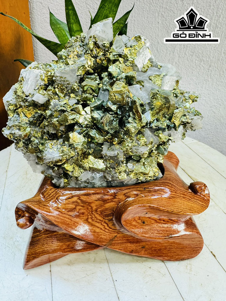Vàng Găm Tinh Thể Đá Pyrite Cao 20 Ngang 16 (cm) 3,2kg