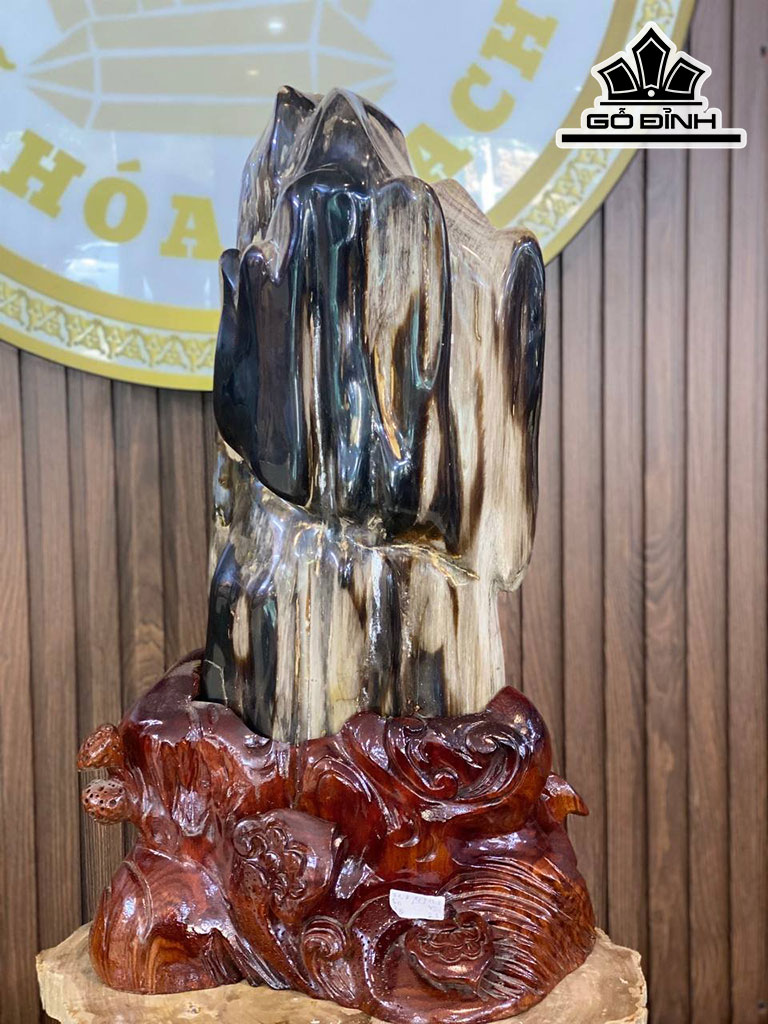 Tác Phẩm Gỗ Hóa Thạch Cao 60 Ngang 35 (cm) 21,7kg