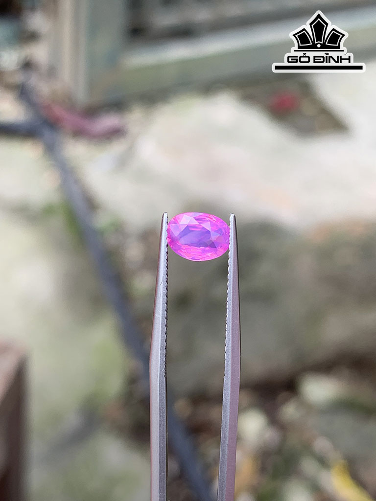 Viên Đá Sapphire Cao 7,1 Ngang 6,2 Sâu 2,6 (mm) 0,92cts