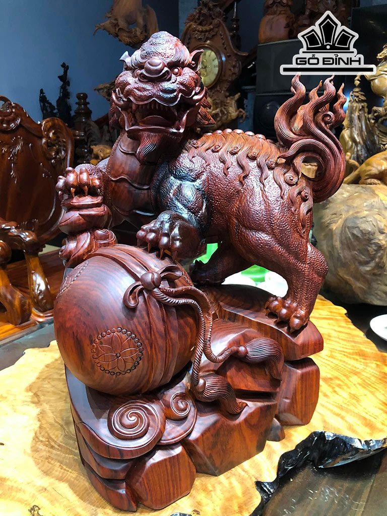 Tượng Nghê Tài Lộc Gỗ Trắc Cao 40 Ngang 30 Sâu 28 (cm)