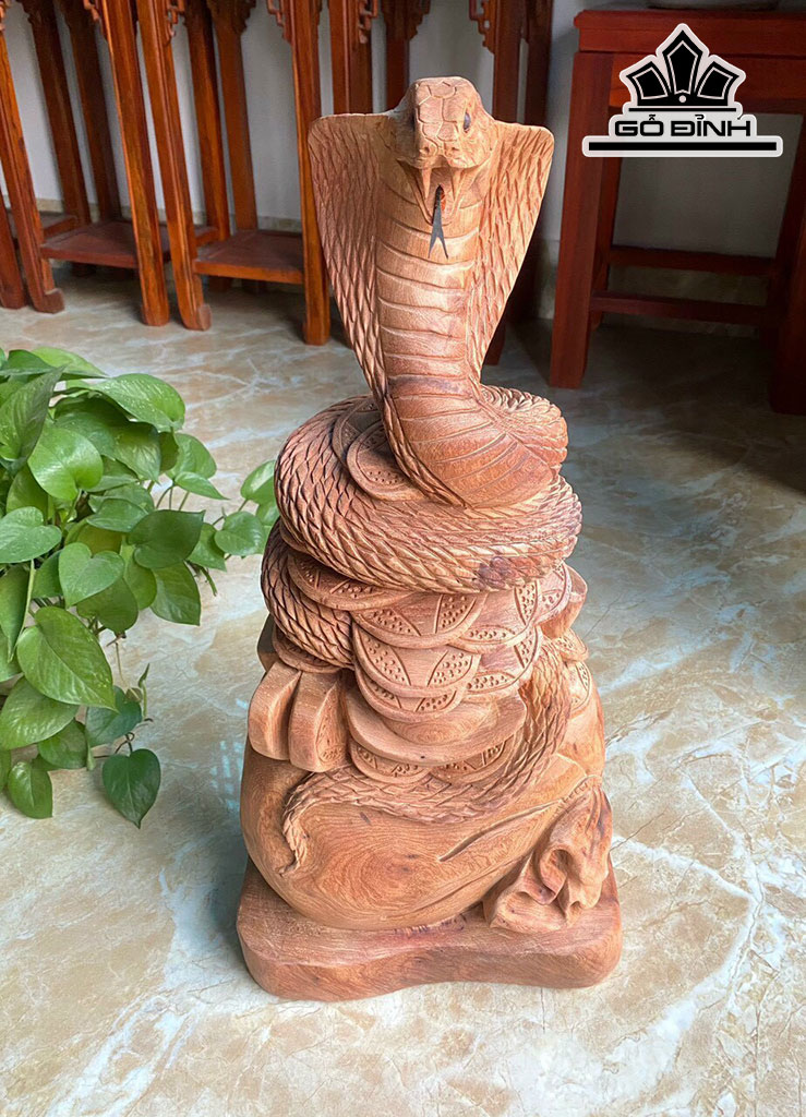 Tượng Rắn Gỗ Hương Cao 55 Ngang 26 Sâu 16 (cm)