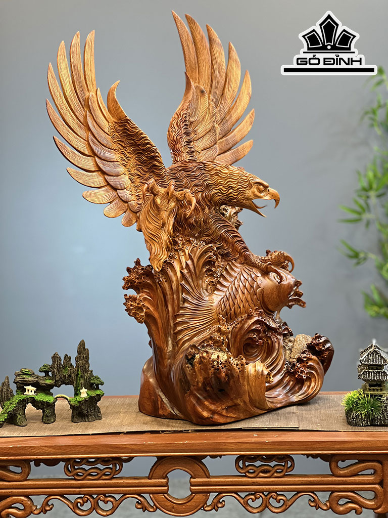 Tượng Đại Bàng Săn Mồi Gỗ Hương Cao 86 Ngang 58 Sâu 36 (cm)