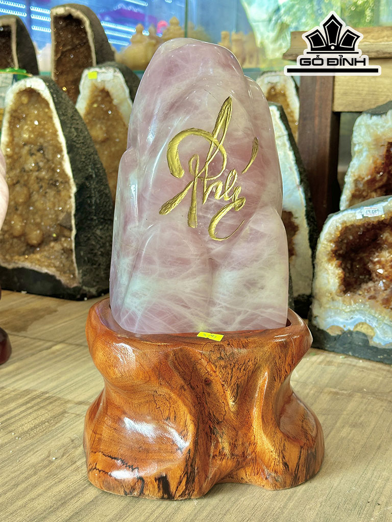 Đá Cảnh Đá Thạch Anh Hồng Cao 40 Ngang 20 (cm) 8,95kg
