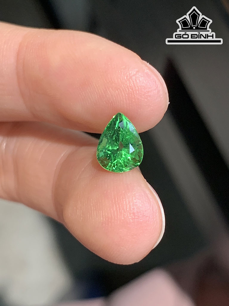 Viên Đá Tourmaline Xanh Cao 8 Ngang 6,2 Sâu 5 (mm) 1,4cts