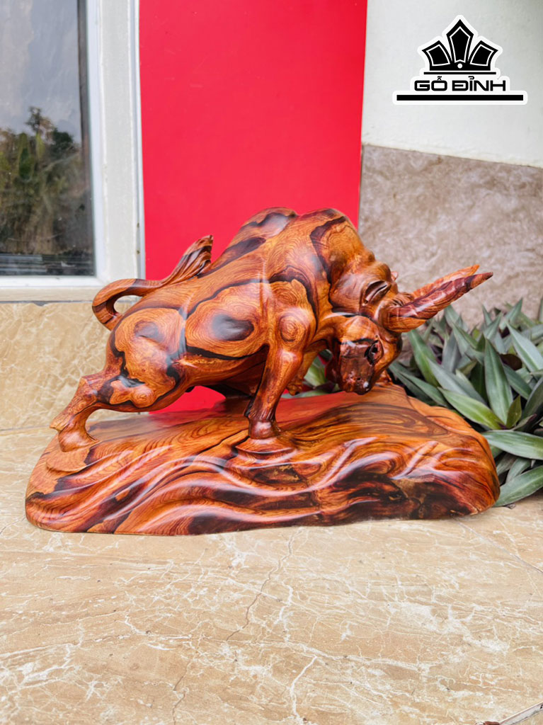 Tượng Bò Tót Gỗ Cẩm Cao 28 Ngang 42 Sâu 20 (cm)