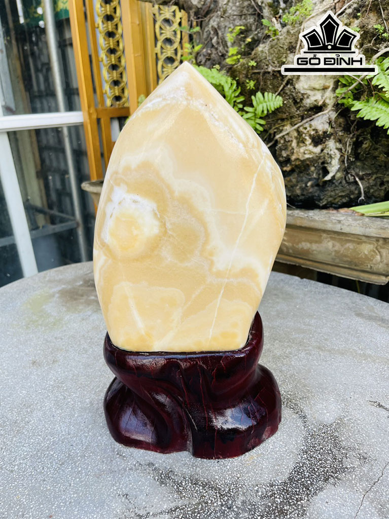 Tác Phẩm Đá Ngọc Hoàng Long Cao 39 (cm) 9kg