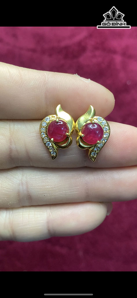 Đôi Bông Tai Nữ Đá Ruby Huyết Bồ Câu Lục Yên