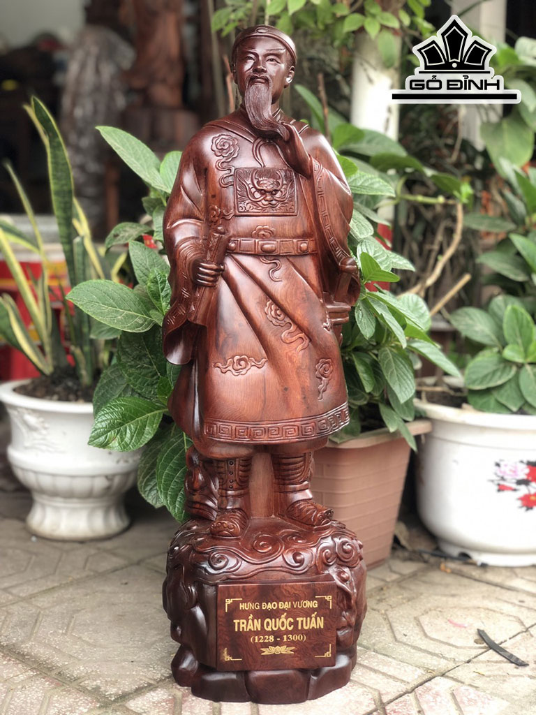 Tượng Trần Quốc Tuấn Gỗ Cẩm Cao 71 Ngang 22 Sâu 20 (cm)