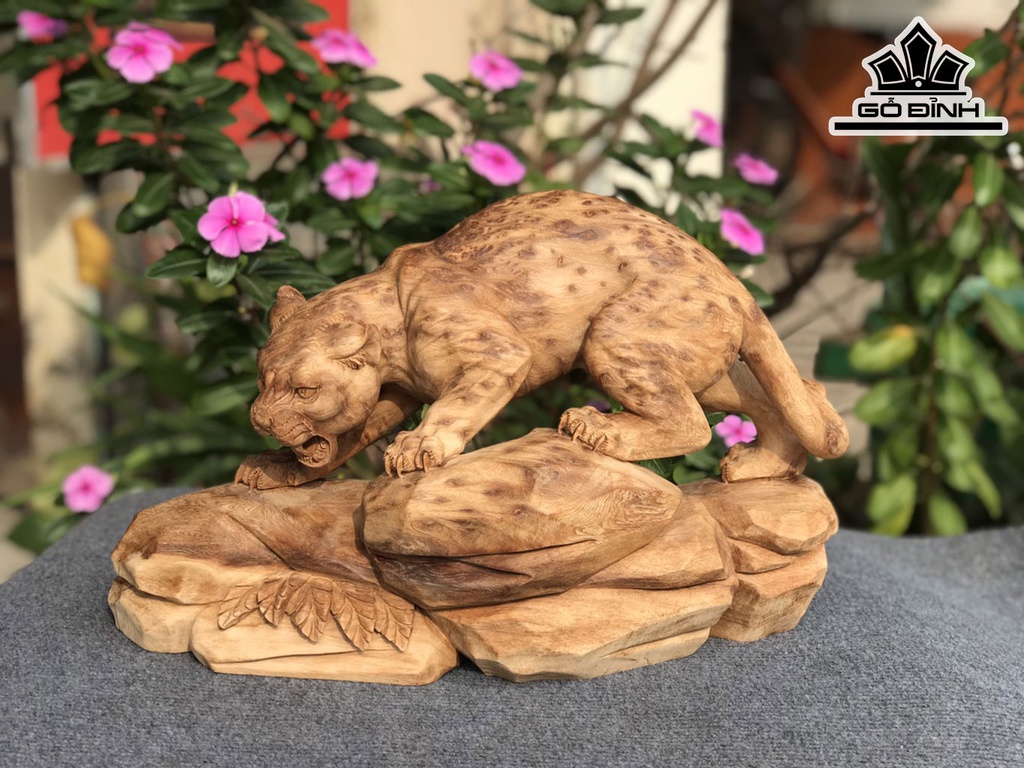 Tượng Báo Săn Mồi Gỗ Nu Ngọc Am Cao 25 Ngang 41 Sâu 15 (cm)