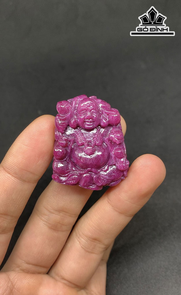 Mặt Dây Chuyền Tượng Di Lặc Đá Ruby 147cts