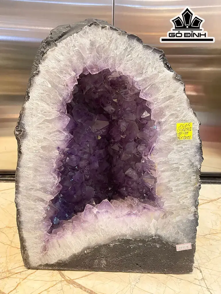 Động Tinh Thể Đá Thạch Anh Tím Cao 38 Ngang 28 Sâu 22 (cm) 28,4kg