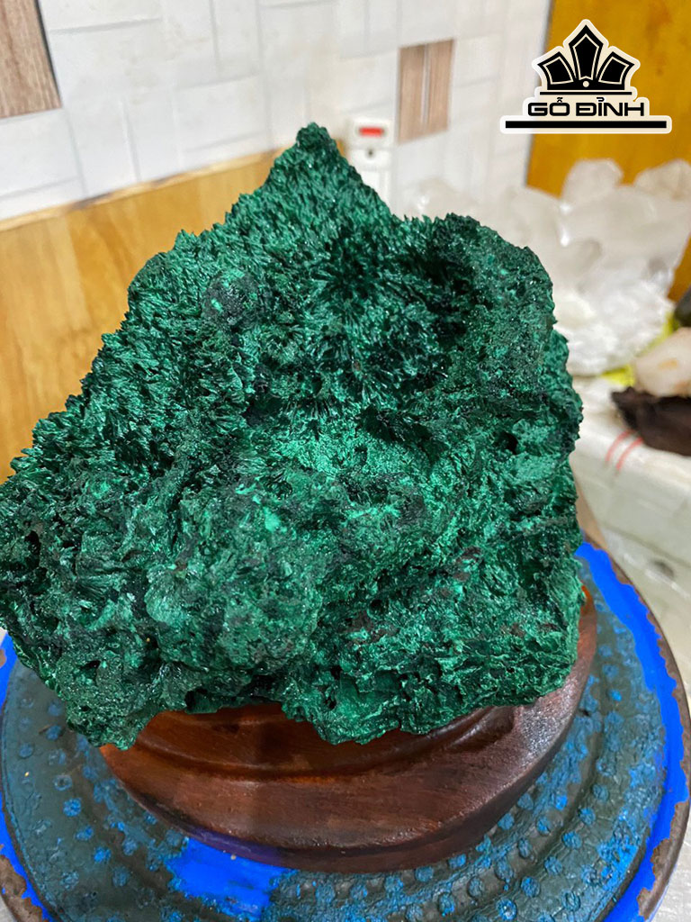 Tác Phẩm Đá Malachite Cao 20 Ngang 16 (cm) 4,8kg