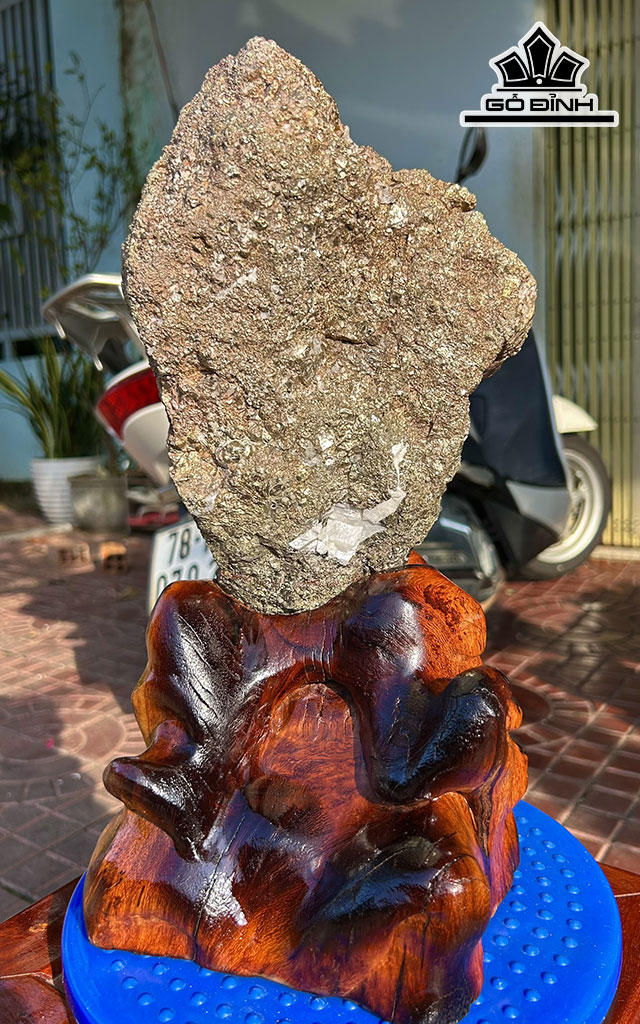 Vàng Găm Tinh Thể Đá Pyrite Cao 36 Ngang 20 (cm) 10,2kg